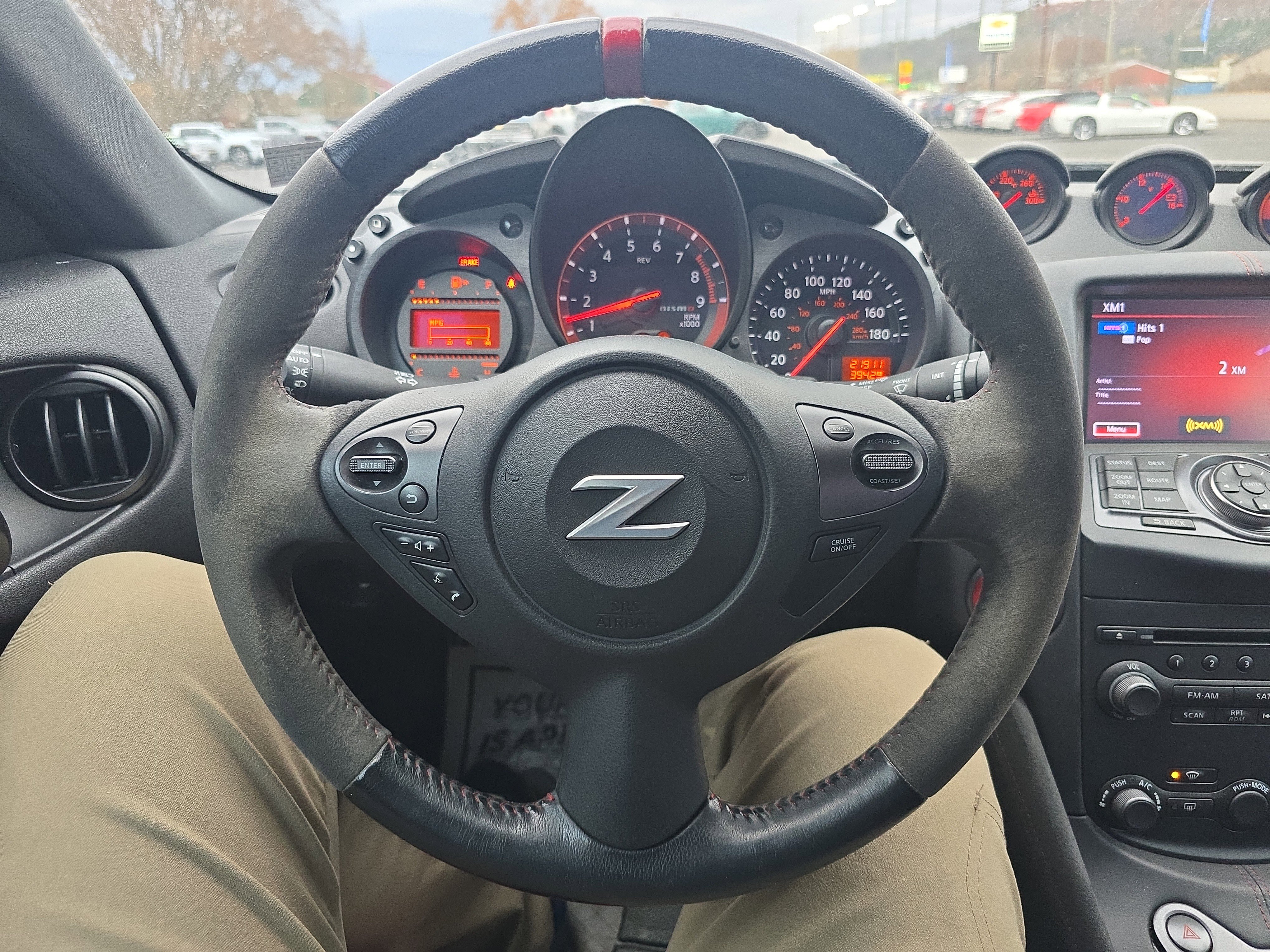 Used 2020 Nissan 370Z NISMO image 18