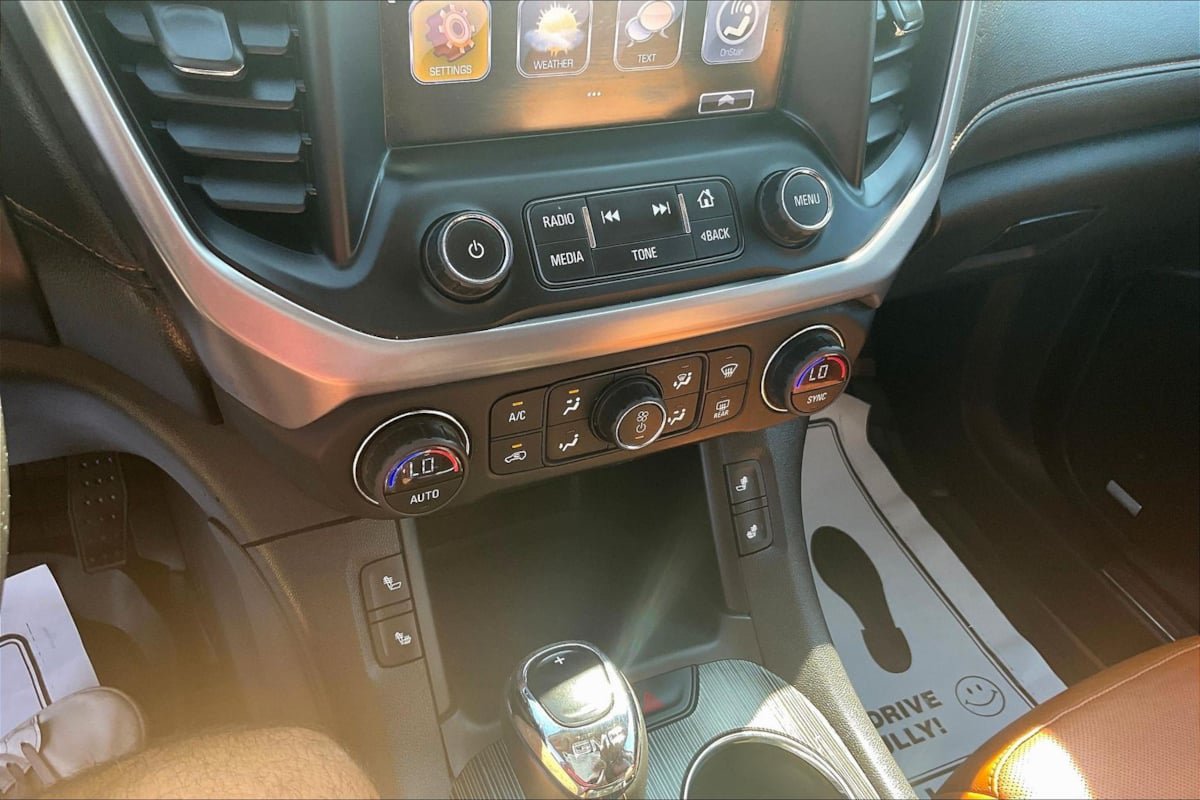 Used 2018 GMC Acadia SLT AWD/4WD image 15