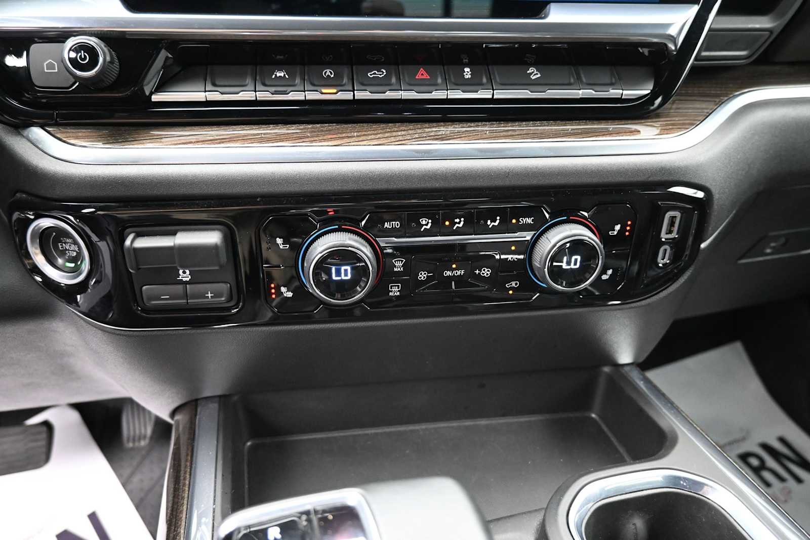Used 2024 Chevrolet Silverado 1500 RST AWD/4WD image 9