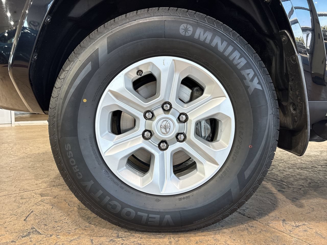Used 2016 Toyota 4Runner SR5 AWD/4WD image 10