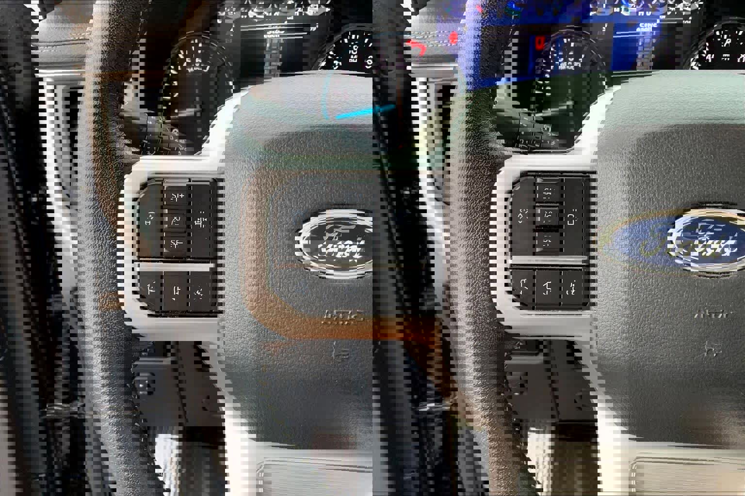 Used 2024 Ford Expedition XLT image 22