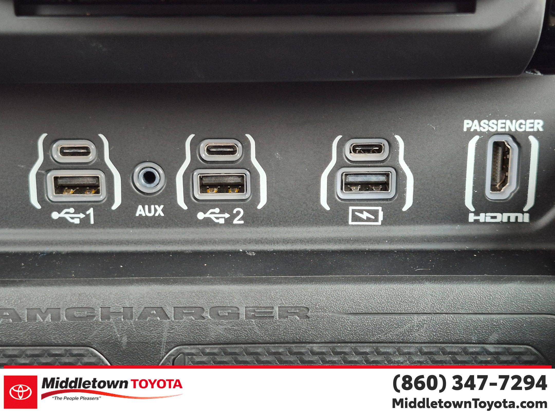Used 2025 RAM 1500 Limited w/ Off Road Group AWD/4WD image 27