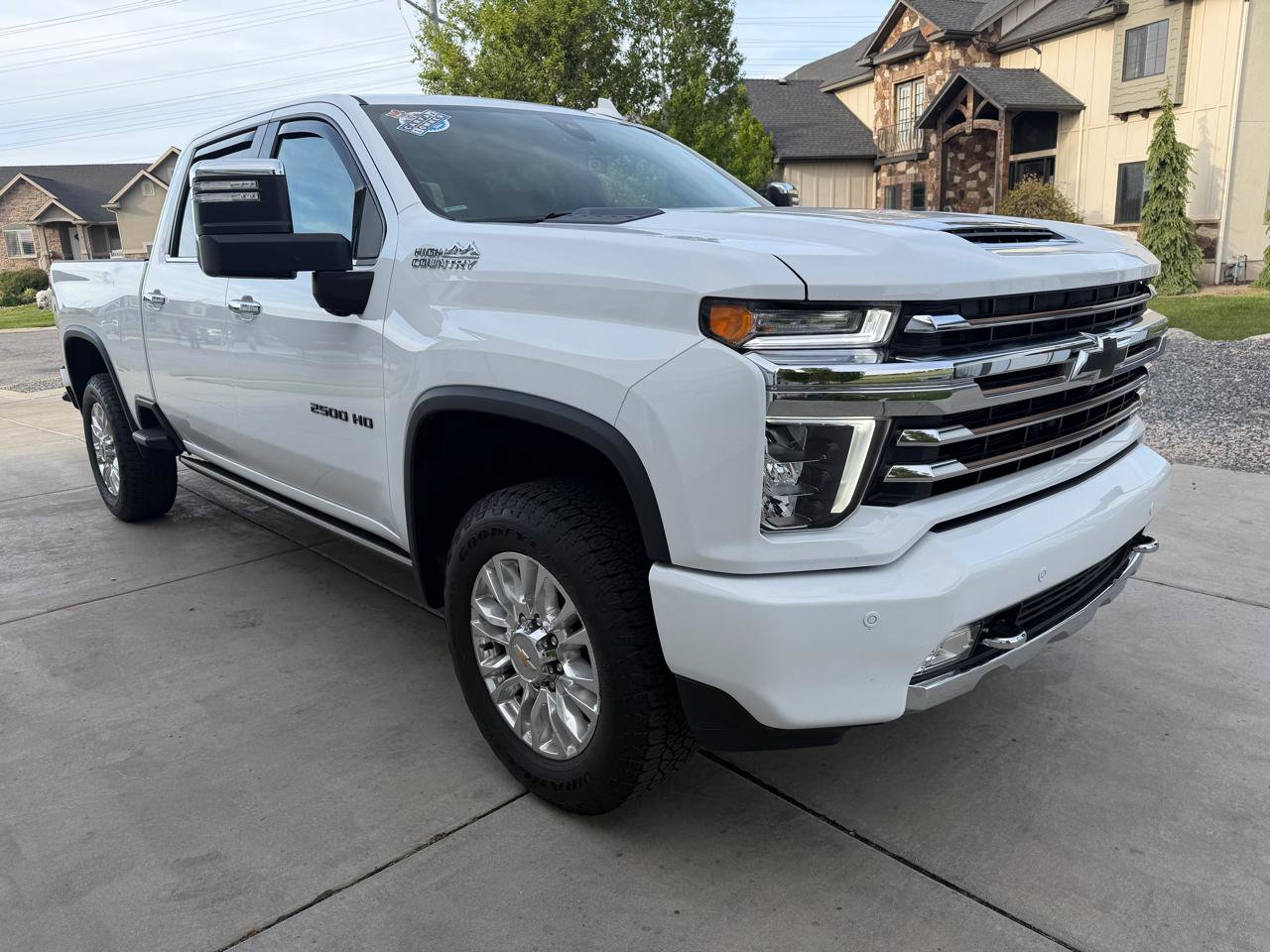 Used 2022 Chevrolet Silverado 2500 High Country w/ LPO, Dark Essentials Package AWD/4WD image 6