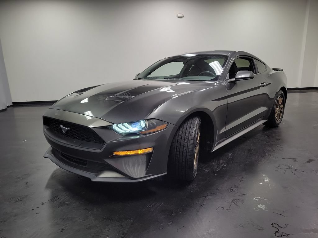 Used 2019 Ford Mustang Coupe RWD image 4