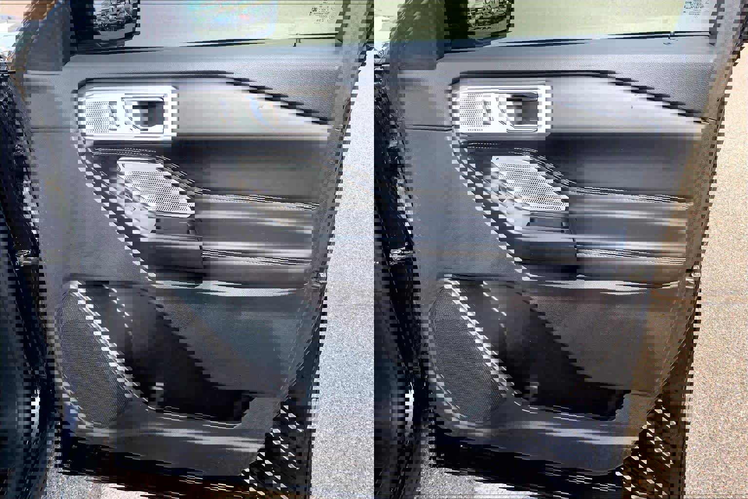 Certified 2020 Ford Explorer ST w/ Premium Technology Package image 22