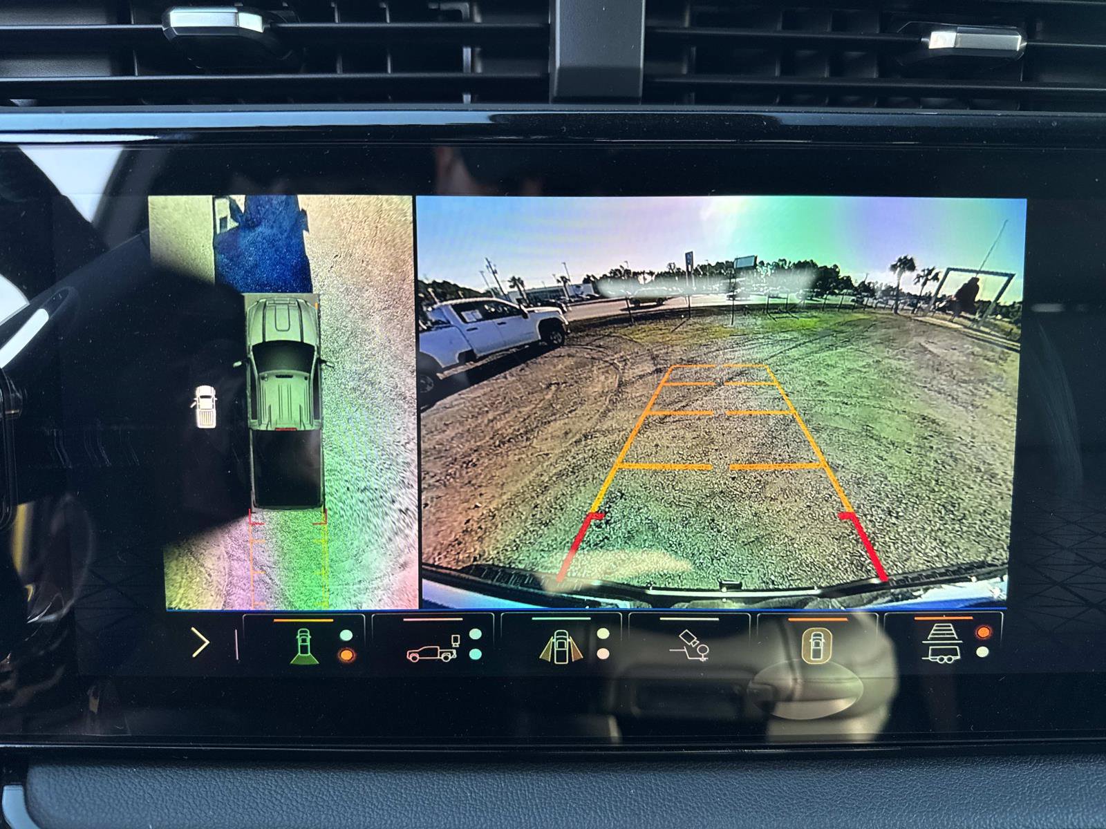 New 2026 GMC Sierra 2500 AT4 w/ Technology Package image 31