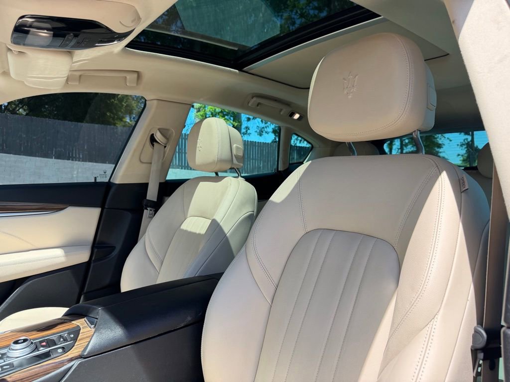 Used 2022 Maserati Levante GT image 11