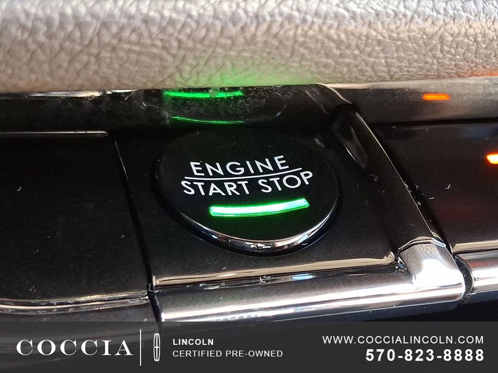 Certified 2024 Lincoln Corsair AWD image 23