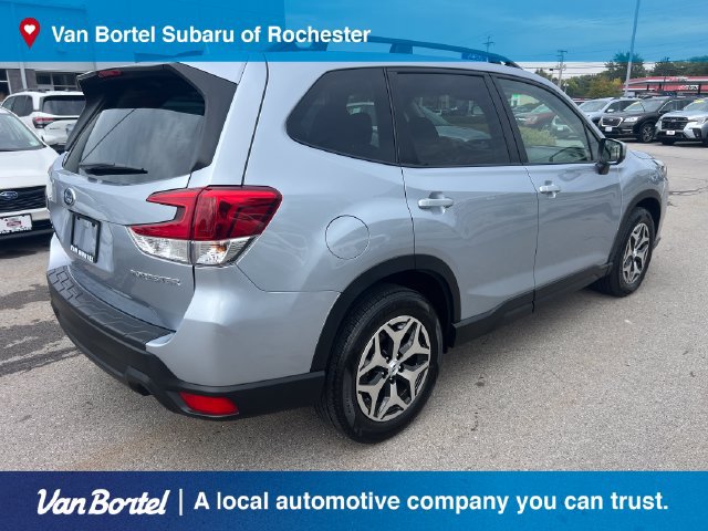 Certified 2023 Subaru Forester Premium AWD/4WD image 6