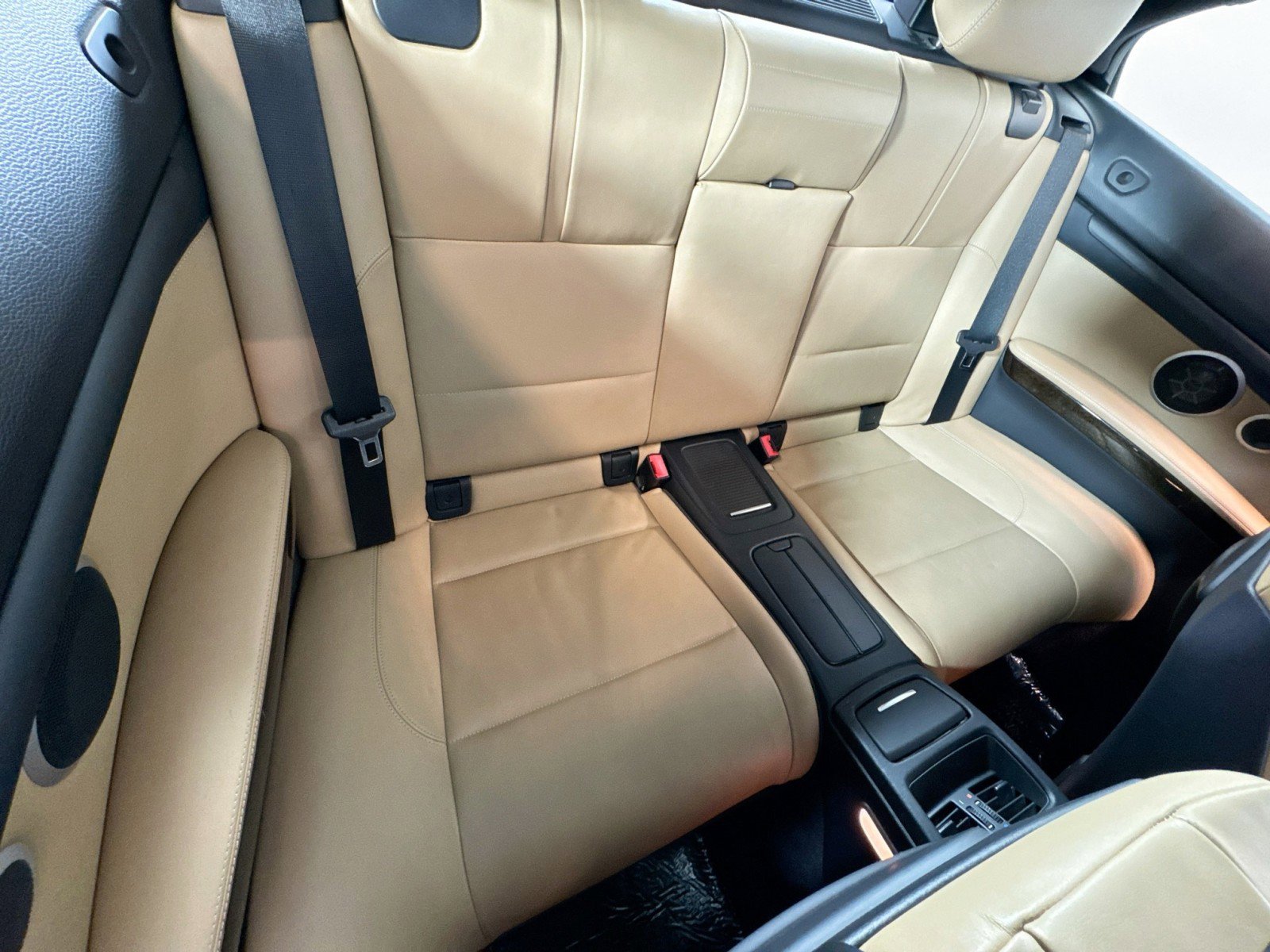 Used 2013 BMW M3 Convertible RWD image 25