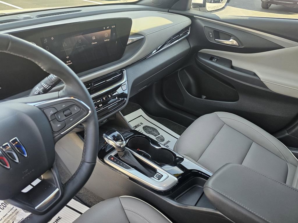 Used 2025 Buick Envista Avenir image 21