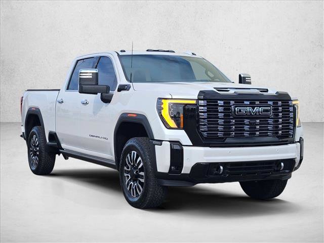Used 2025 GMC Sierra 3500 Denali Ultimate image 3