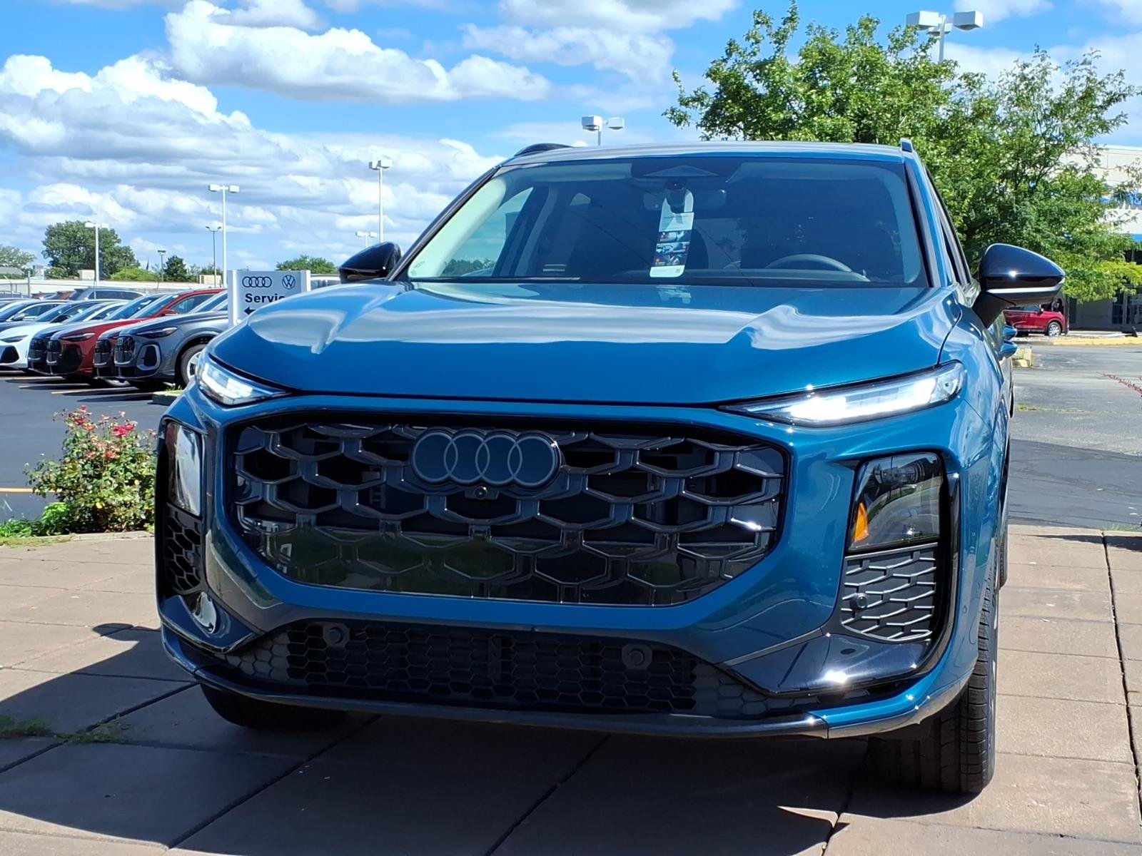 New 2026 Audi Q3 quattro 2.0T AWD/4WD image 2