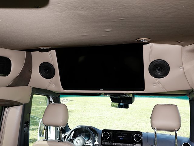 Used 2024 Mercedes-Benz Sprinter 3500 image 17