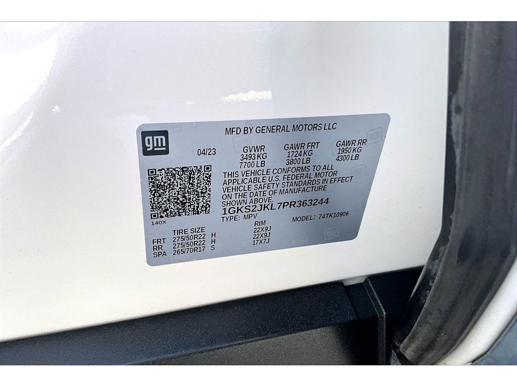 Used 2023 GMC Yukon XL Denali w/ Denali Reserve Package AWD/4WD image 16
