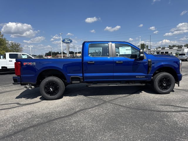 New 2026 Ford F350 4x4 Crew Cab Super Duty image 3