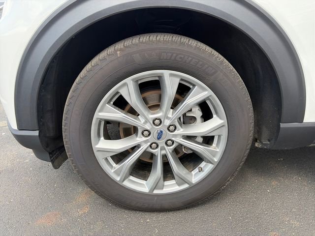 Used 2024 Ford Explorer XLT w/ Equipment Group 202A AWD/4WD image 30