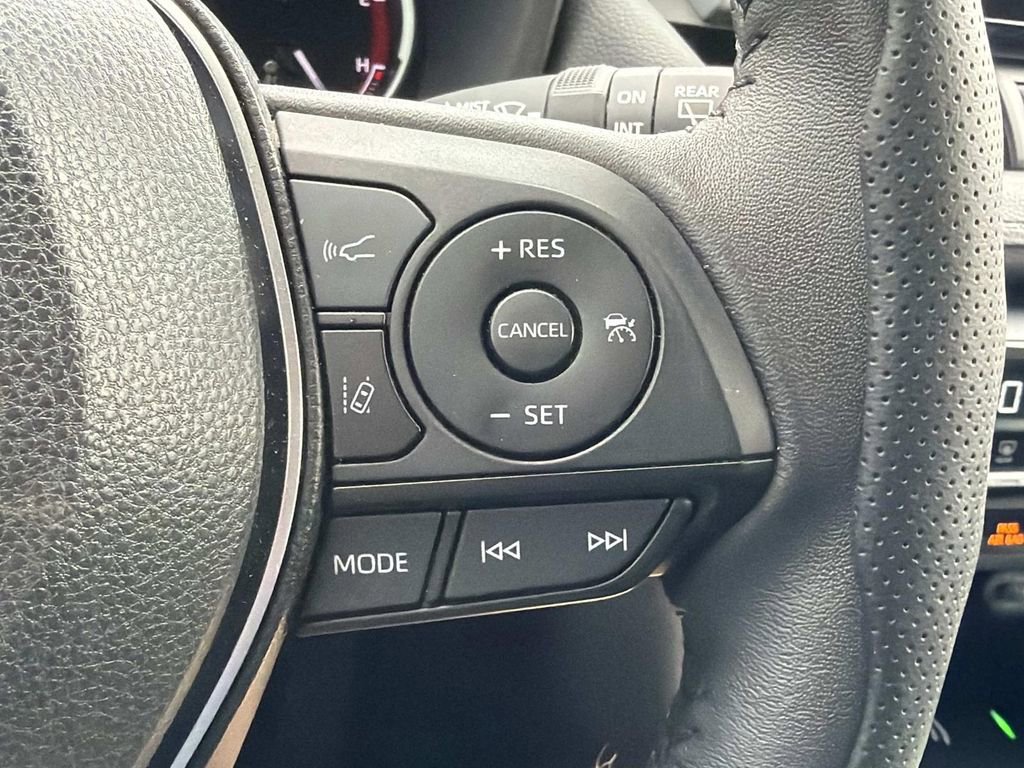 Used 2024 Toyota RAV4 XLE Premium FWD image 21
