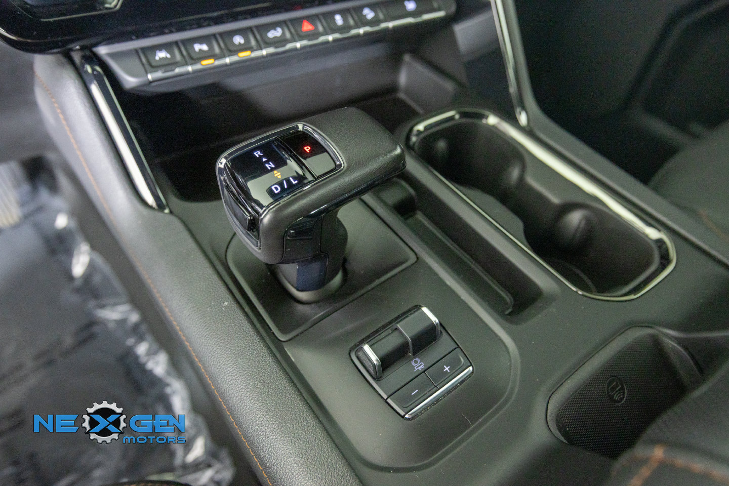 Used 2022 GMC Sierra 1500 AT4 w/ AT4 Premium Package AWD/4WD image 23
