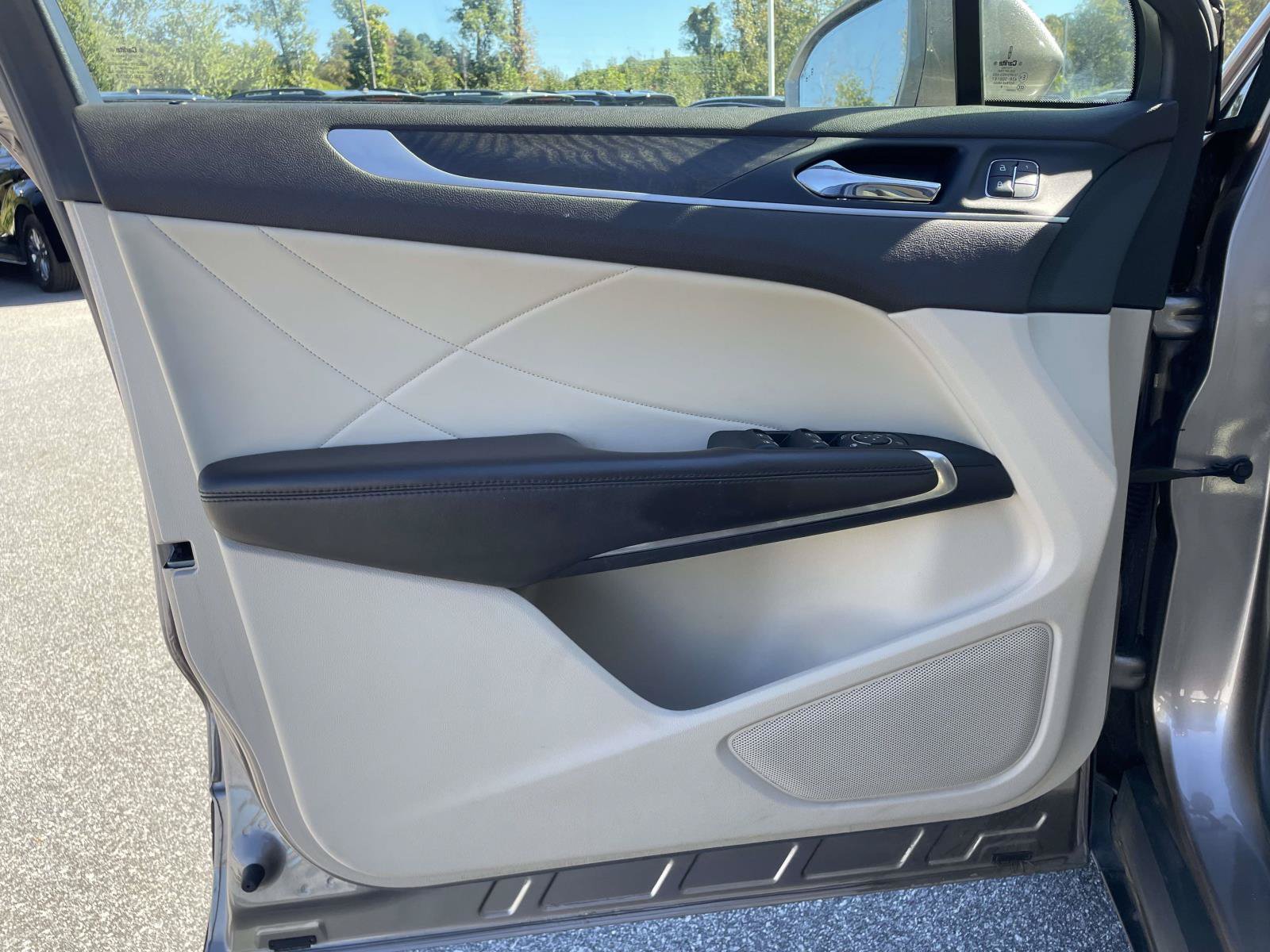 Used 2019 Lincoln MKC Reserve AWD/4WD image 5