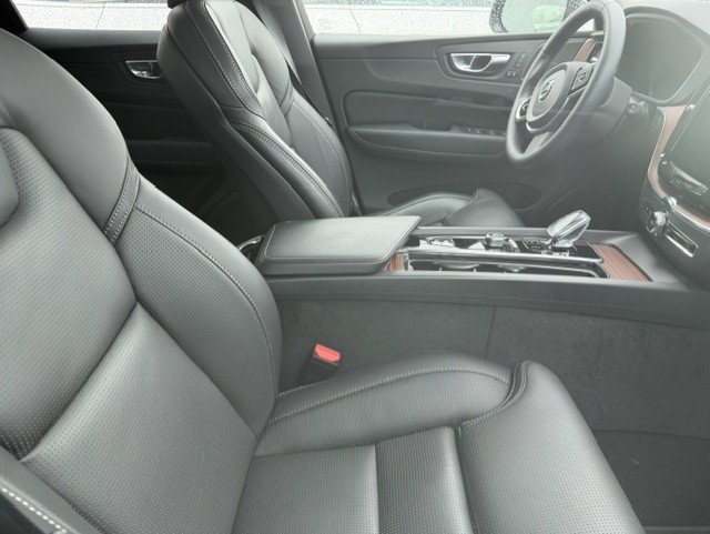 Used 2024 Volvo XC60 B5 Ultimate w/ Climate Package AWD/4WD image 6