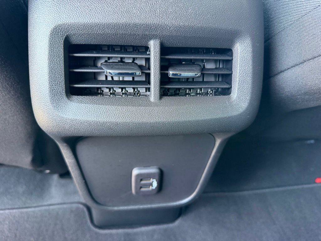 Used 2023 Chevrolet Equinox LS w/ Midnight Edition FWD image 13