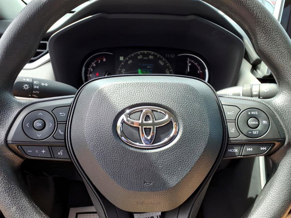 Used 2025 Toyota RAV4 XLE image 23