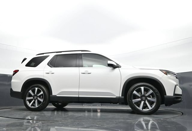 Used 2025 Honda Pilot Touring image 41