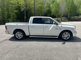 Used 2017 RAM 1500 Laramie Longhorn AWD/4WD image 4