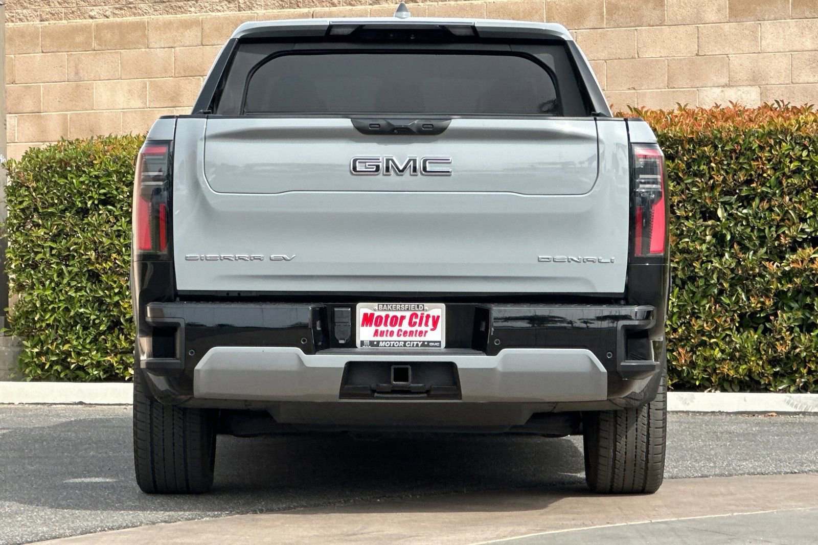 Certified 2024 GMC Sierra EV Denali image 5