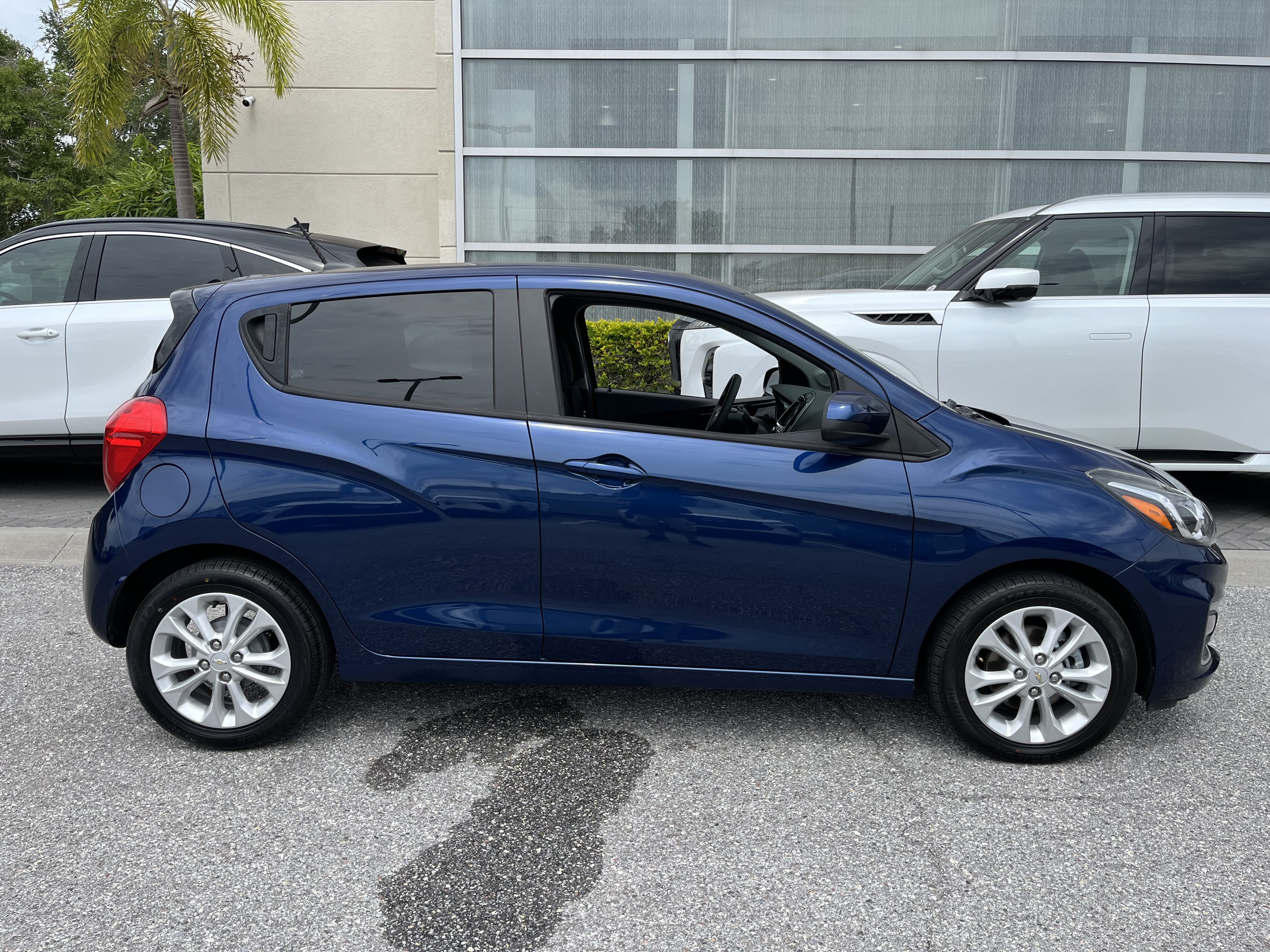 Used 2022 Chevrolet Spark LT FWD image 9