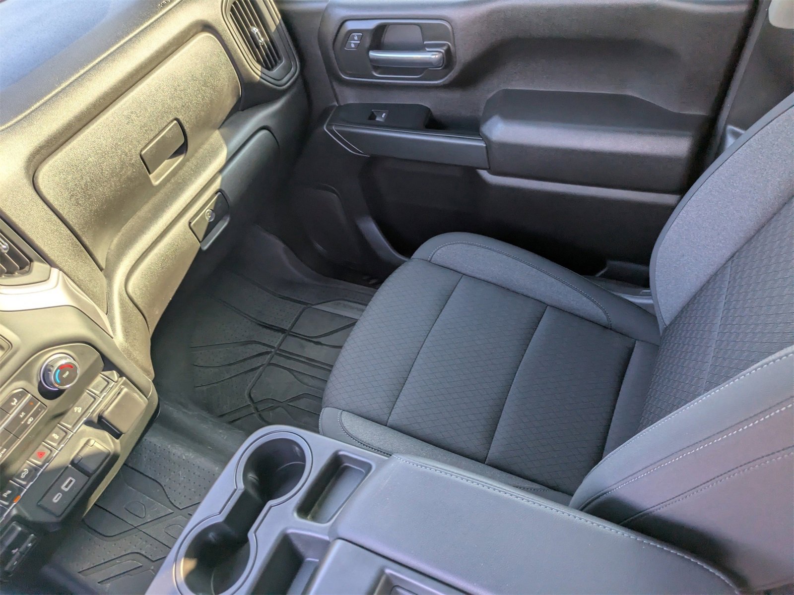 Used 2024 Chevrolet Silverado 2500 Custom w/ Custom Value Package image 21