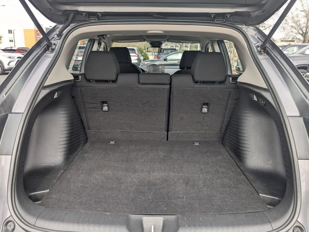 Used 2025 Honda HR-V LX image 28