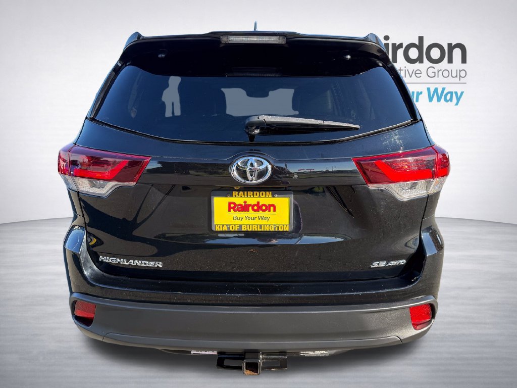 Used 2019 Toyota Highlander SE AWD/4WD image 6