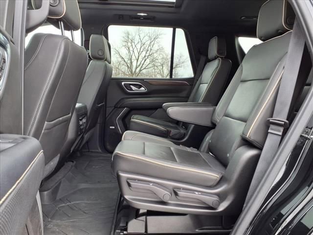 Used 2021 Chevrolet Tahoe Premier w/ Premium Package image 18