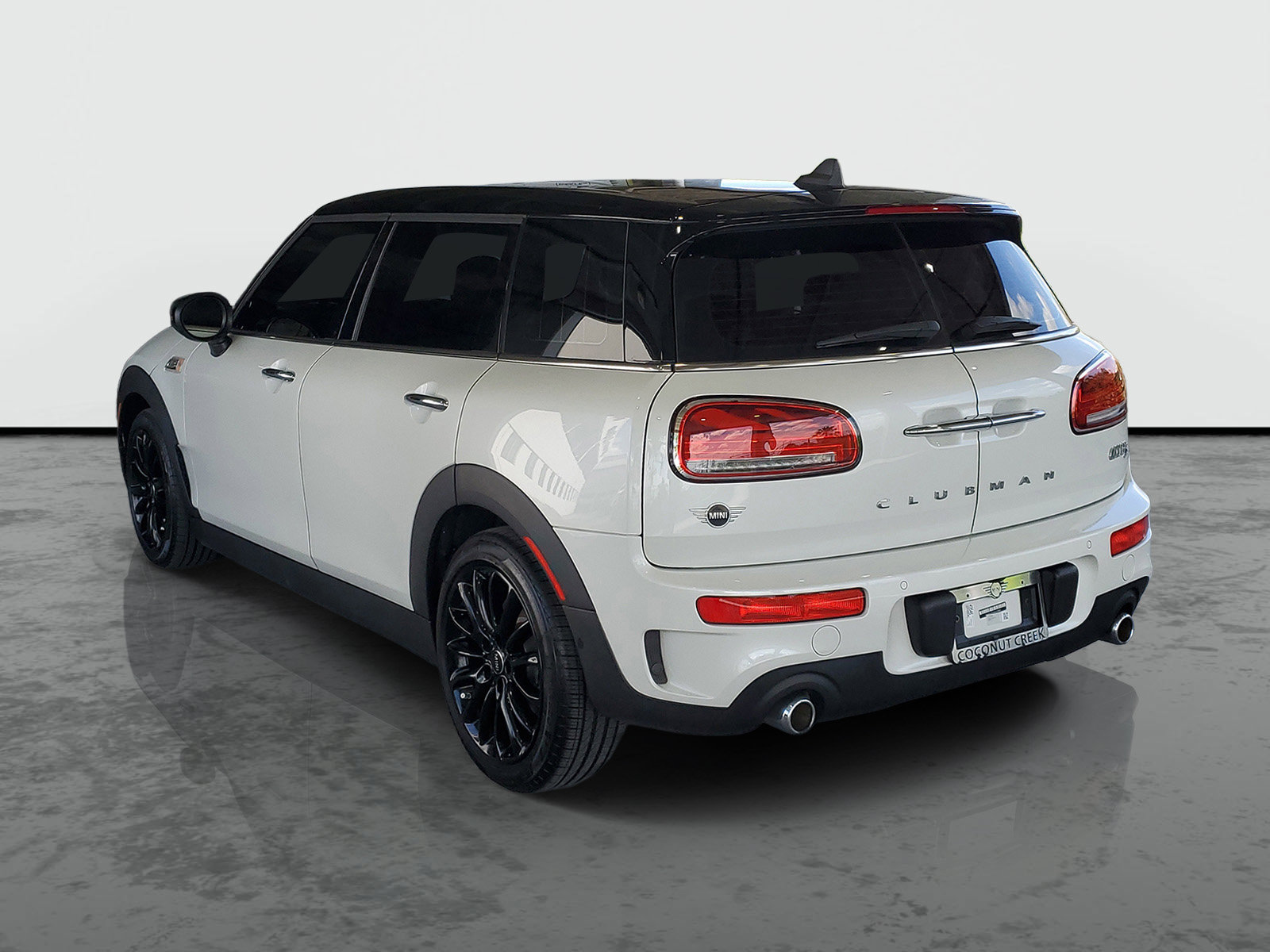 Used 2023 MINI Cooper Clubman S FWD image 3