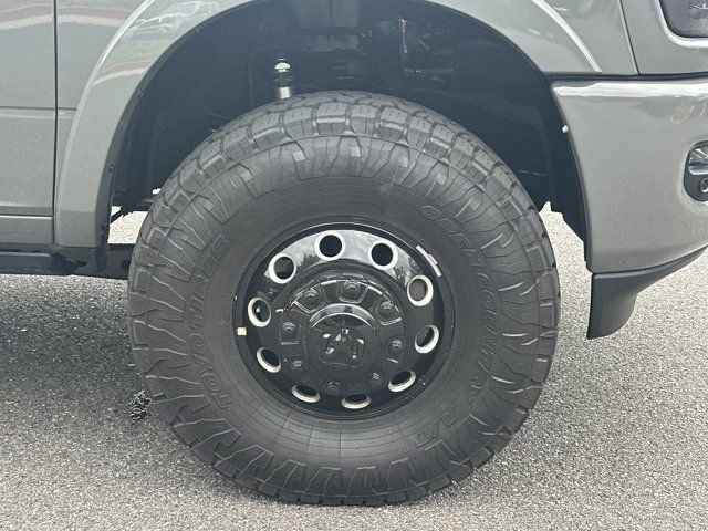 New 2026 RAM 3500 Limited AWD/4WD image 14