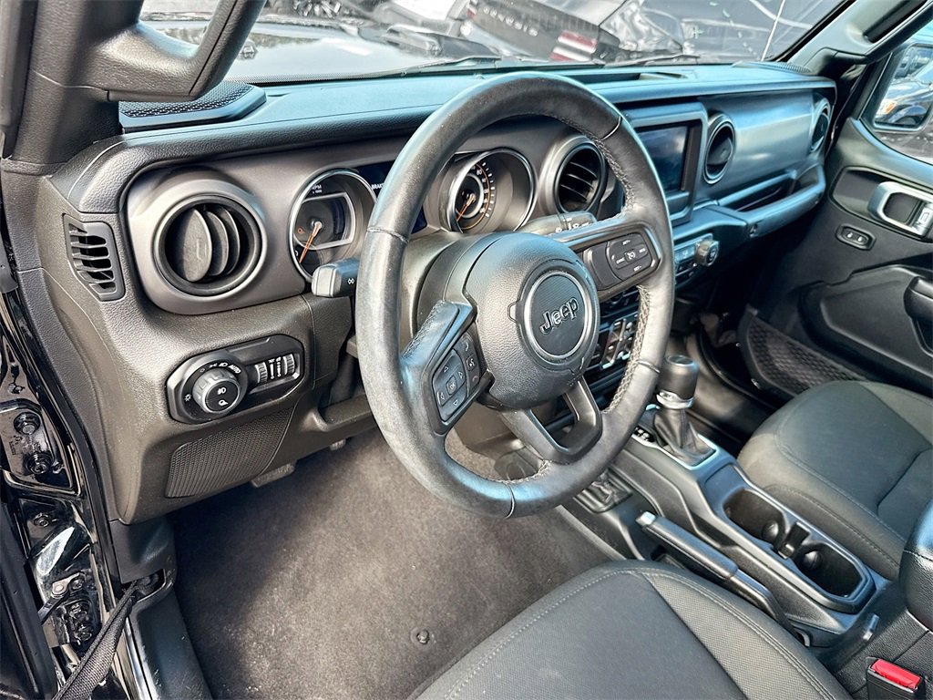 Used 2021 Jeep Gladiator Willys image 10