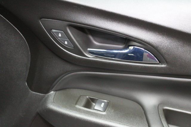 Used 2021 Chevrolet Equinox LT w/ LPO, Floor Liner Package image 9
