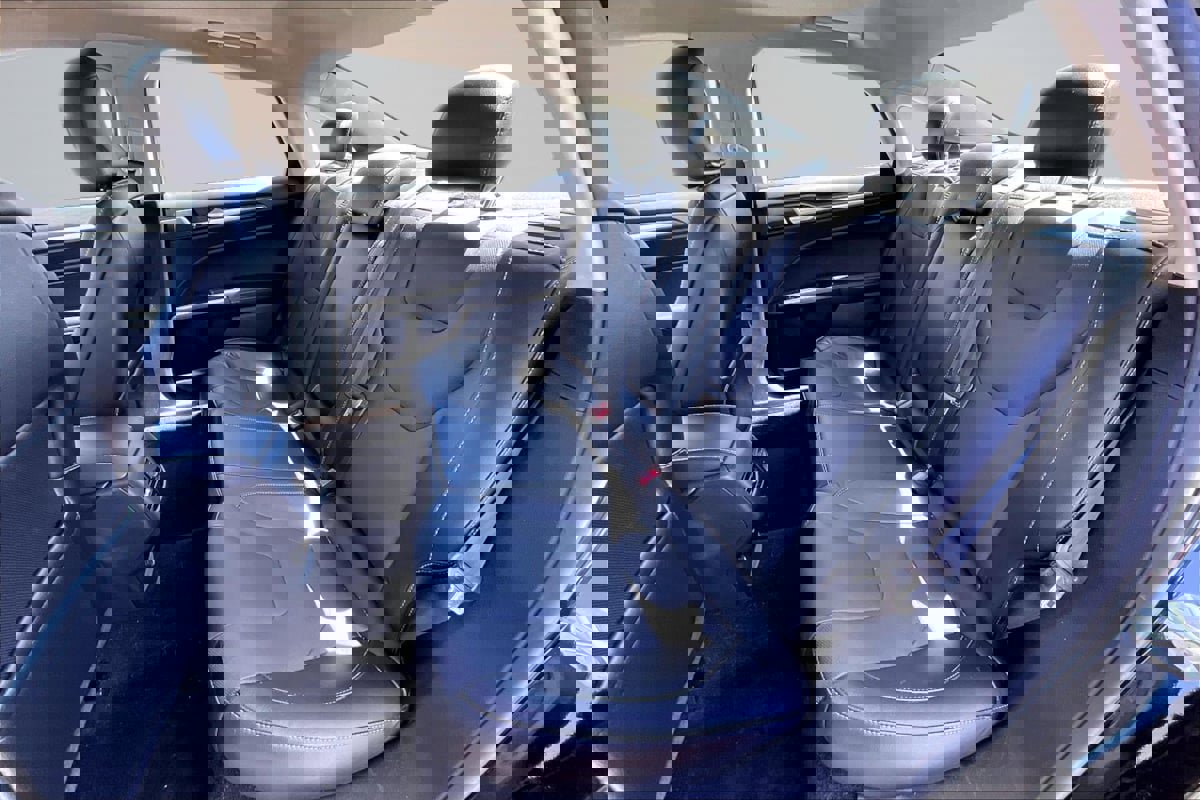 Used 2017 Ford Fusion Energi Titanium FWD image 26