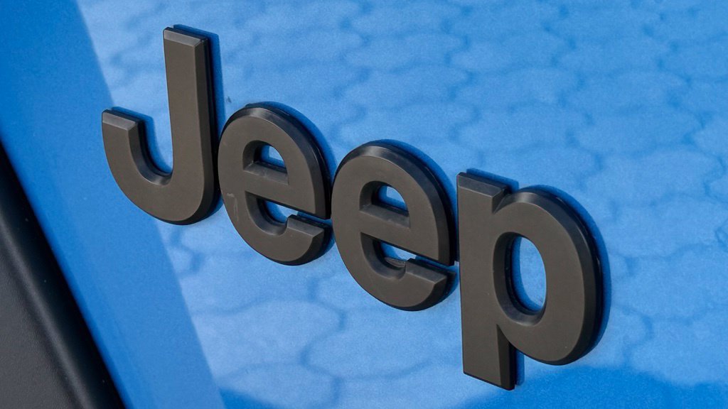 Used 2021 Jeep Wrangler Sport AWD/4WD image 19