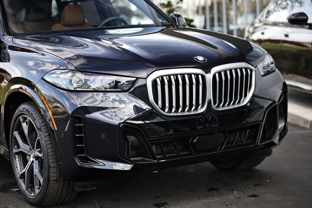 New 2026 BMW X5 xDrive40i w/ M Sport Package image 2
