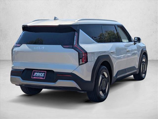 Used 2026 Kia EV9 Wind AWD/4WD image 5