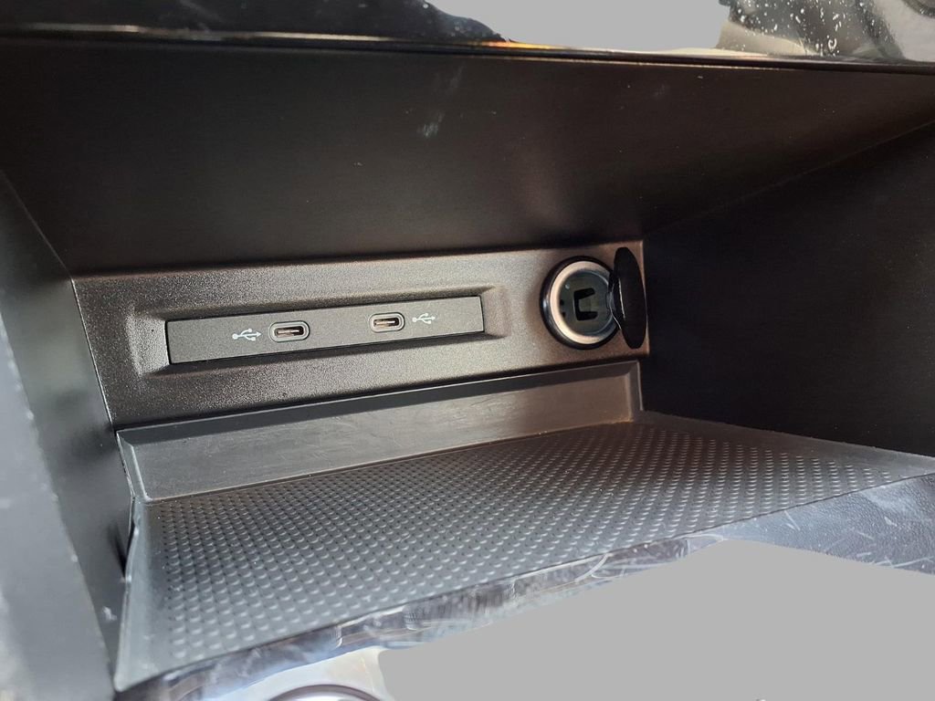 Used 2024 Volkswagen Taos S image 10