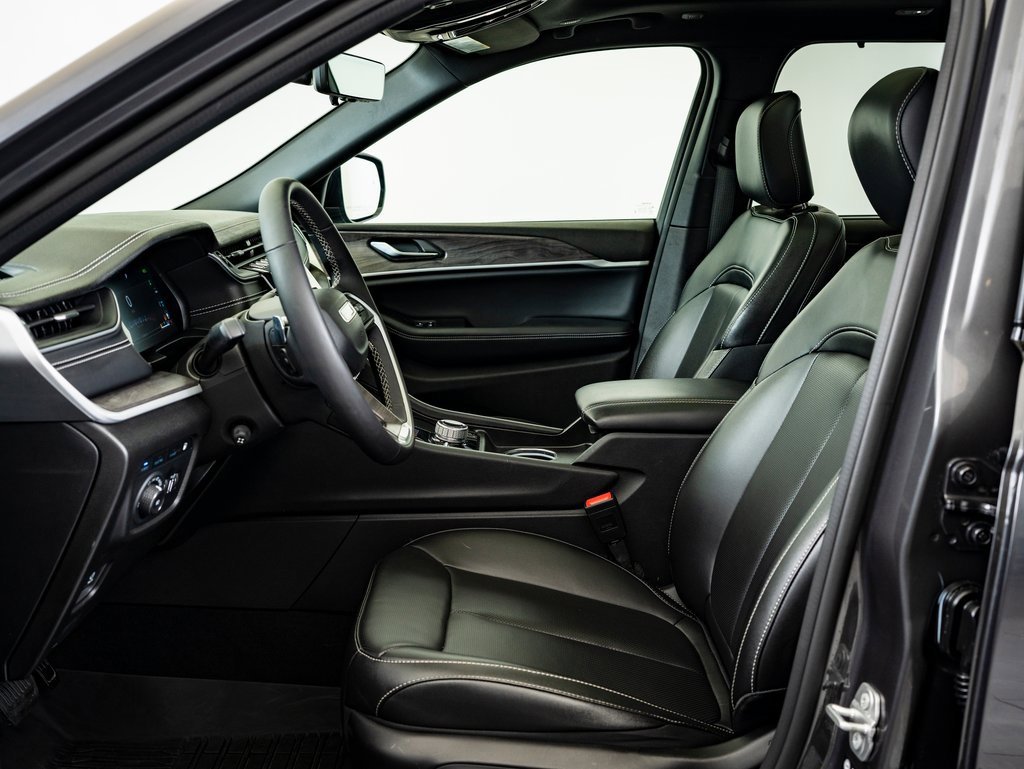 Used 2024 Jeep Grand Cherokee Limited 4xe image 19