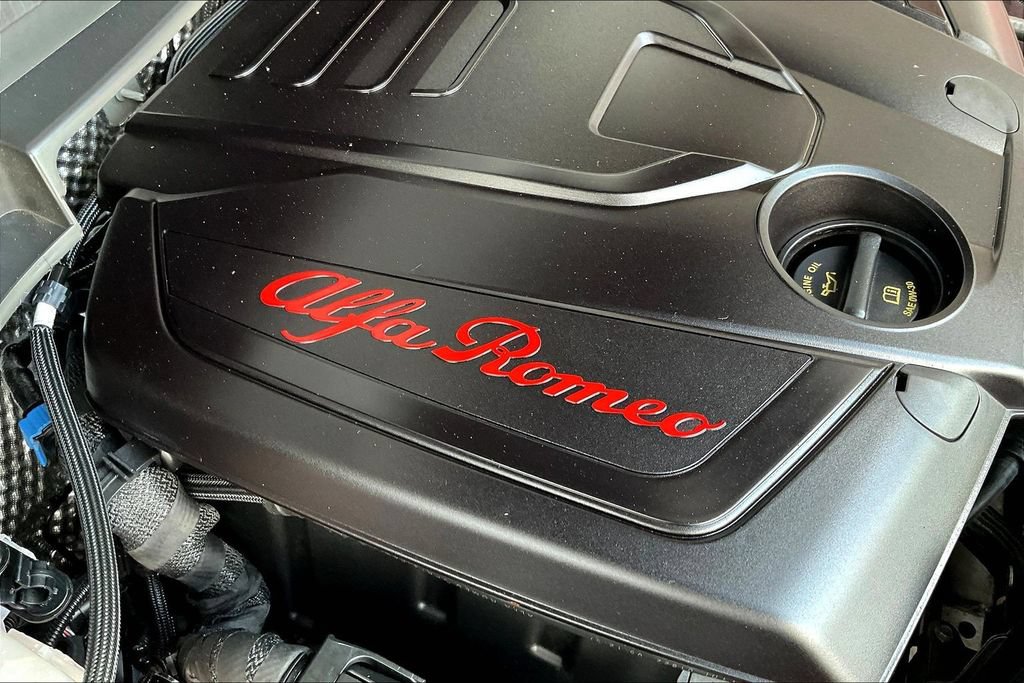 Used 2022 Alfa Romeo Stelvio Ti AWD/4WD image 31