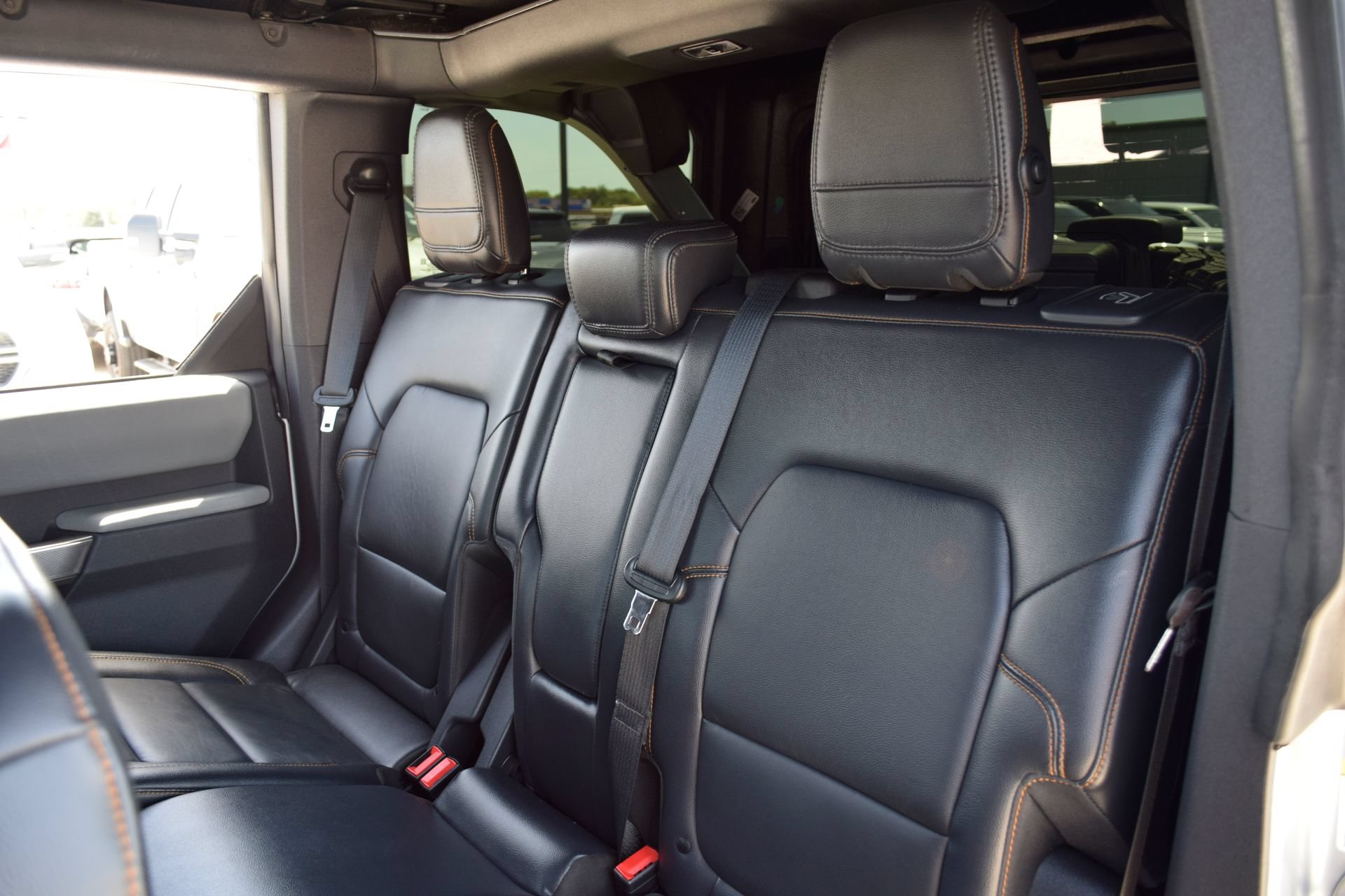 Used 2023 Ford Bronco Badlands w/ Sasquatch Package AWD/4WD image 18