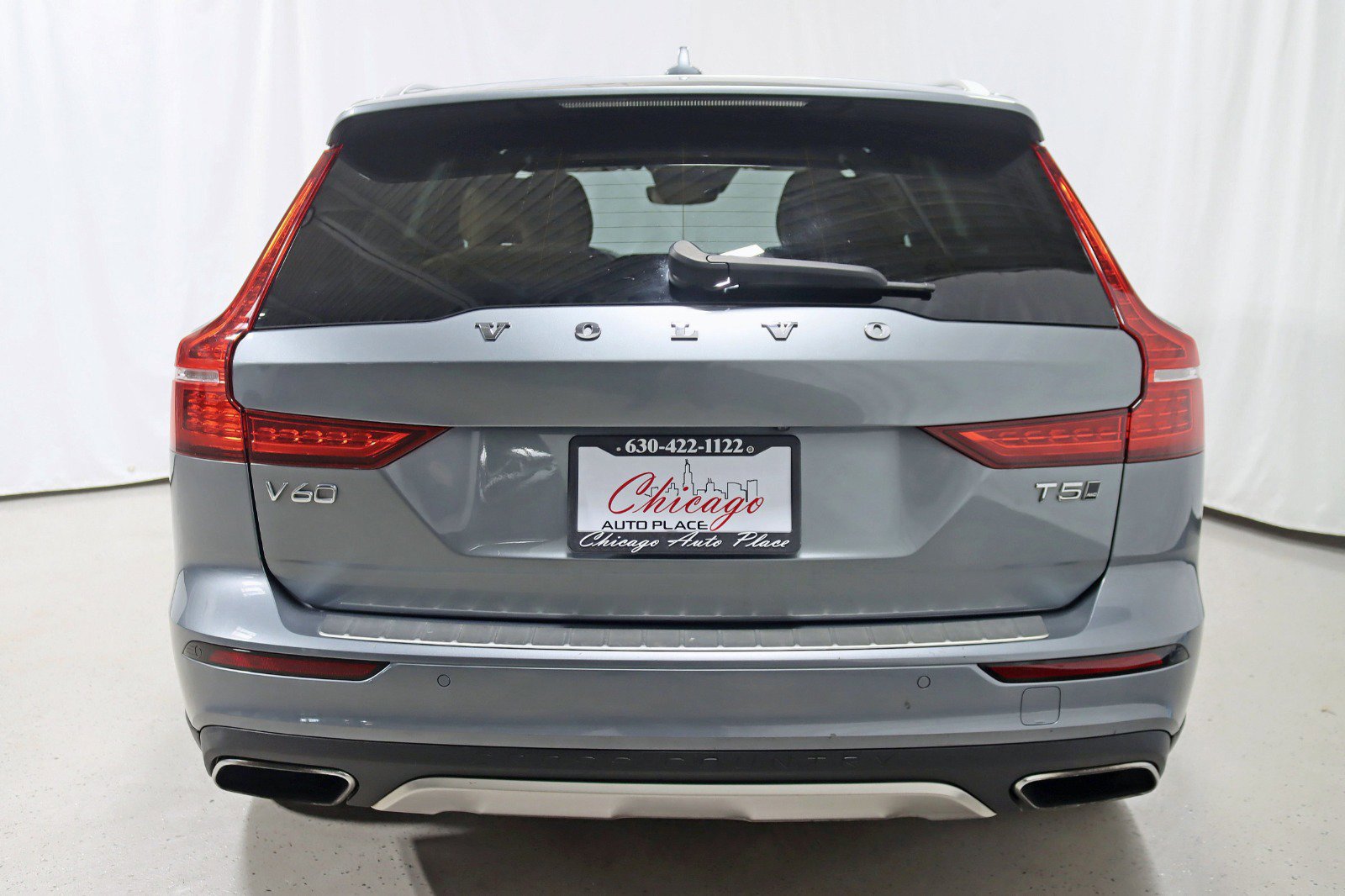 Used 2020 Volvo V60 T5 Cross Country image 13