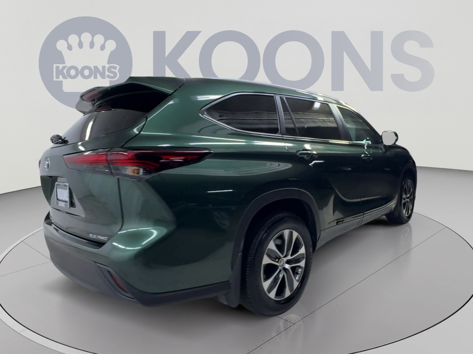 Used 2025 Toyota Highlander XLE AWD/4WD image 11