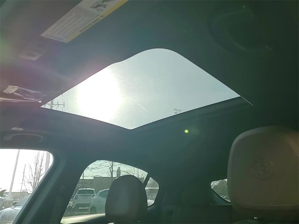 Used 2022 Alfa Romeo Stelvio Ti w/ Active Assist Plus Package image 19